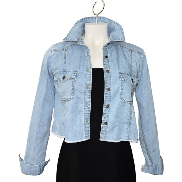 BillaBong Women’s SM Light Blue Denim Shirt 100% Cotton Fringe Bottom Cropped - Picture 1 of 10